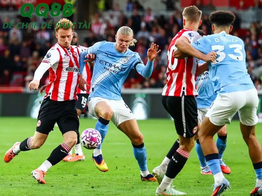 Manchester City đối đầu Brentford tại tứ kết EFL Cup (Ảnh: ESPN) Manchester City đối đầu Brentford tại tứ kết EFL Cup (Ảnh: ESPN)